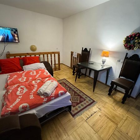Lika'S Hause Apartment Тбилиси Екстериор снимка